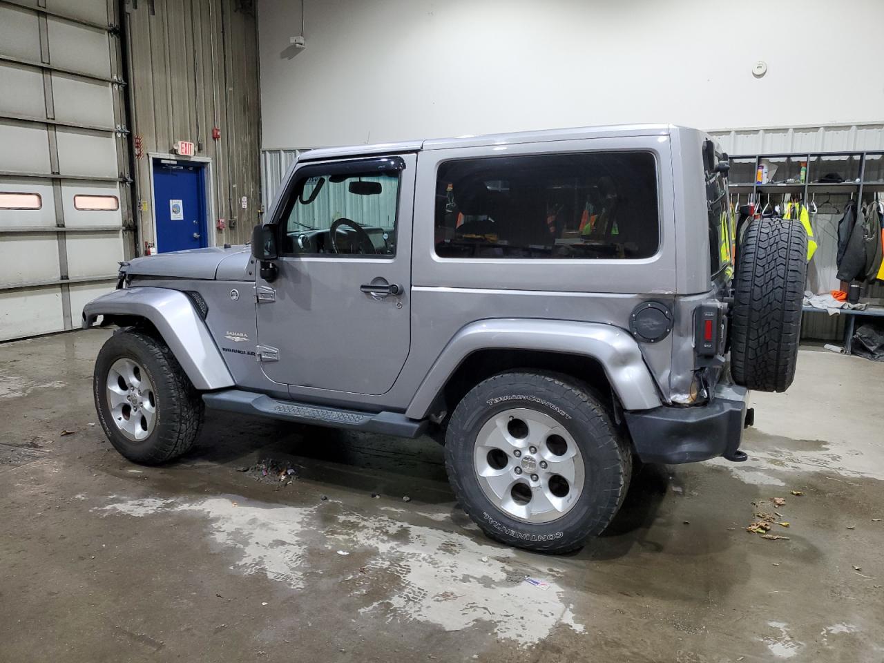 Jeep Wrangler Sahara Image 4