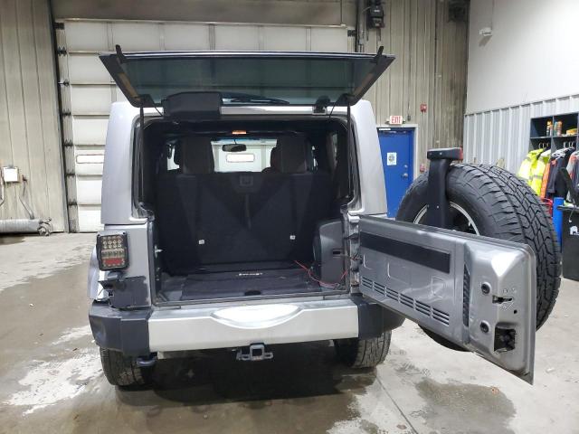 Jeep Wrangler Sahara Image 12