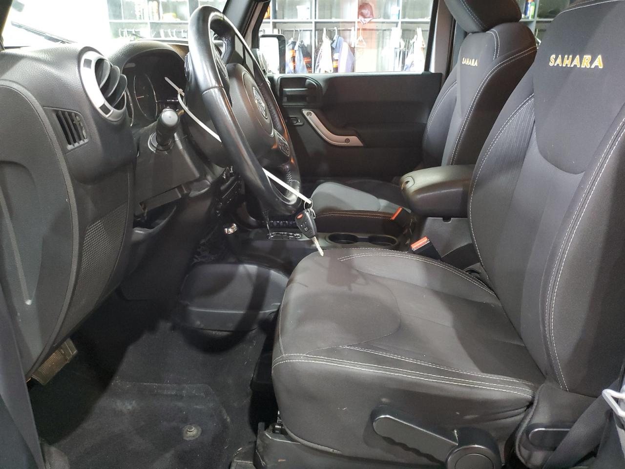 Jeep Wrangler Sahara Image 9
