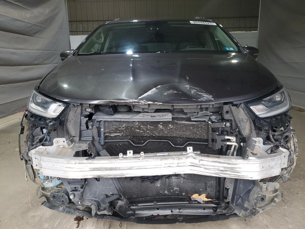 Chrysler Pacifica Touring L Image 5