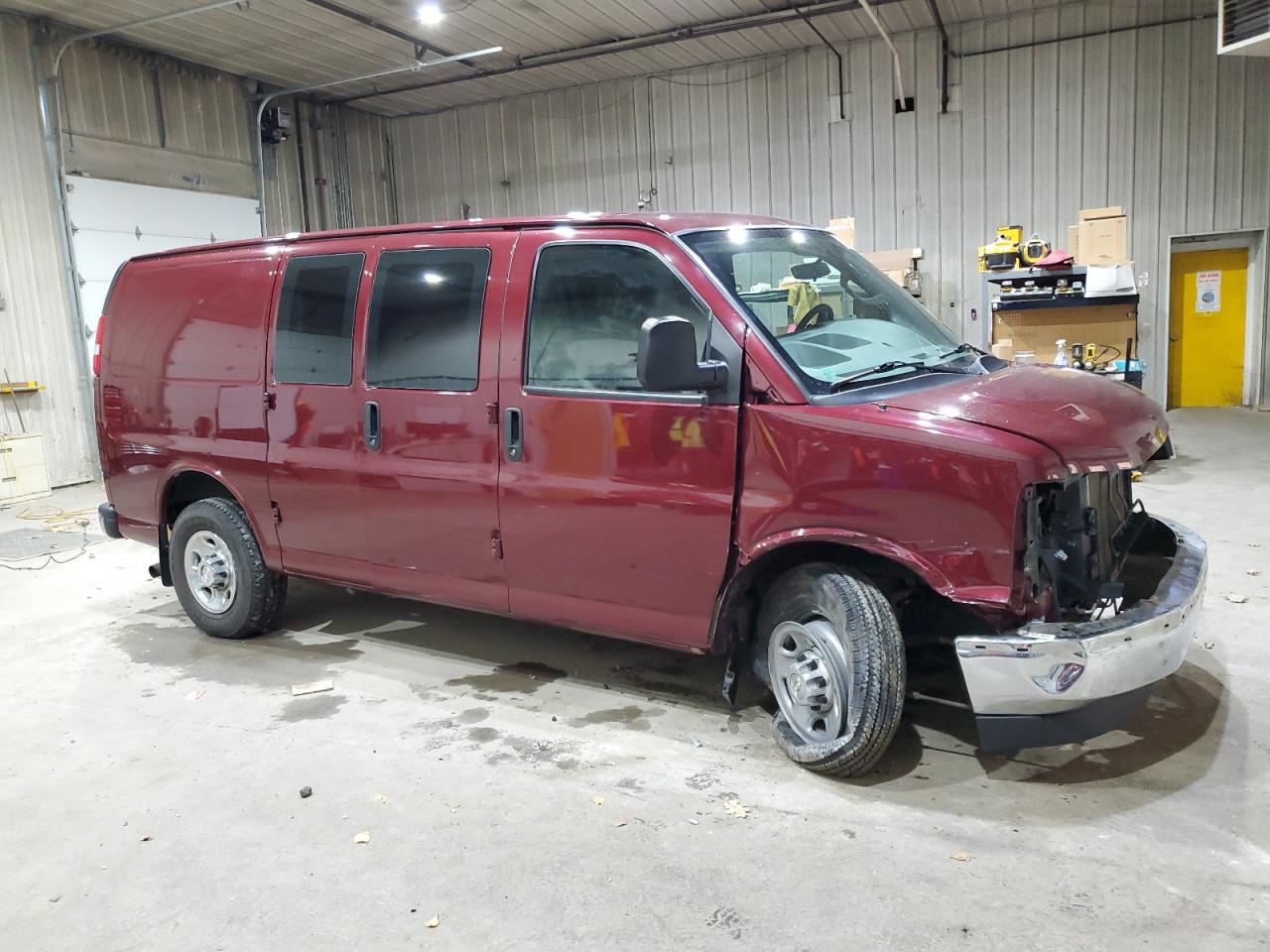 Chev Express Image 3