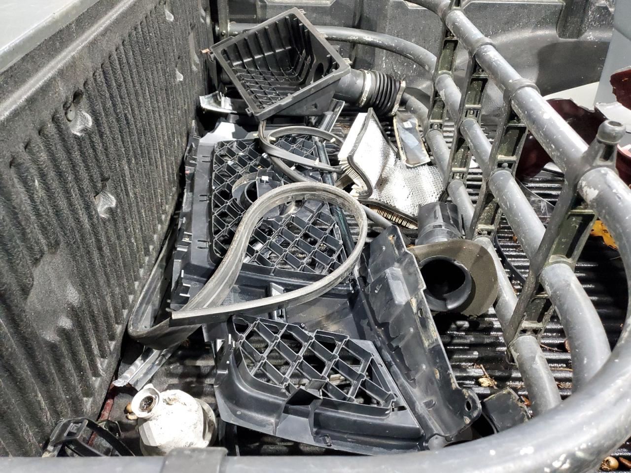 Nissan Frontier S Image 9