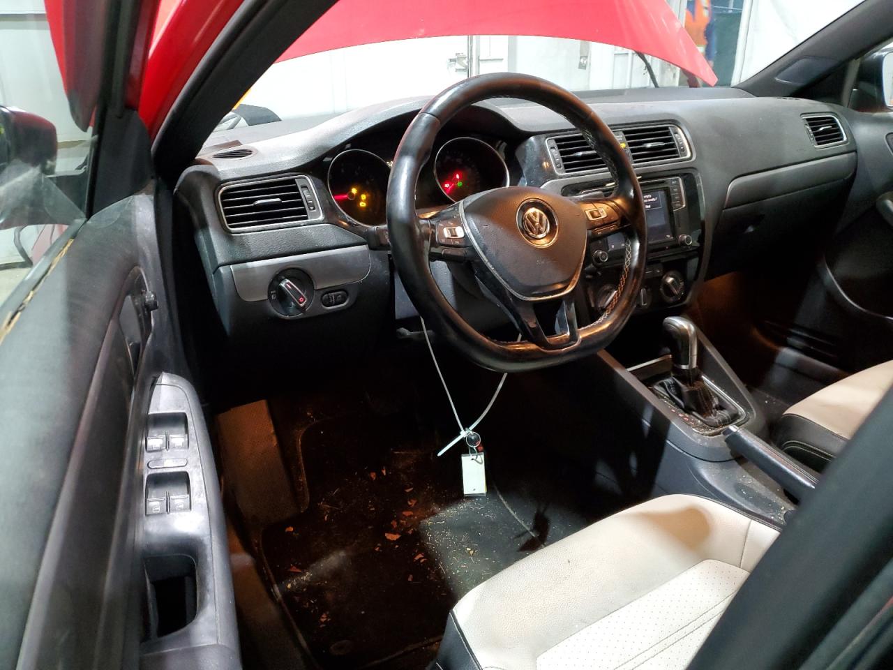 Volkswagen Jetta Sport Image 10