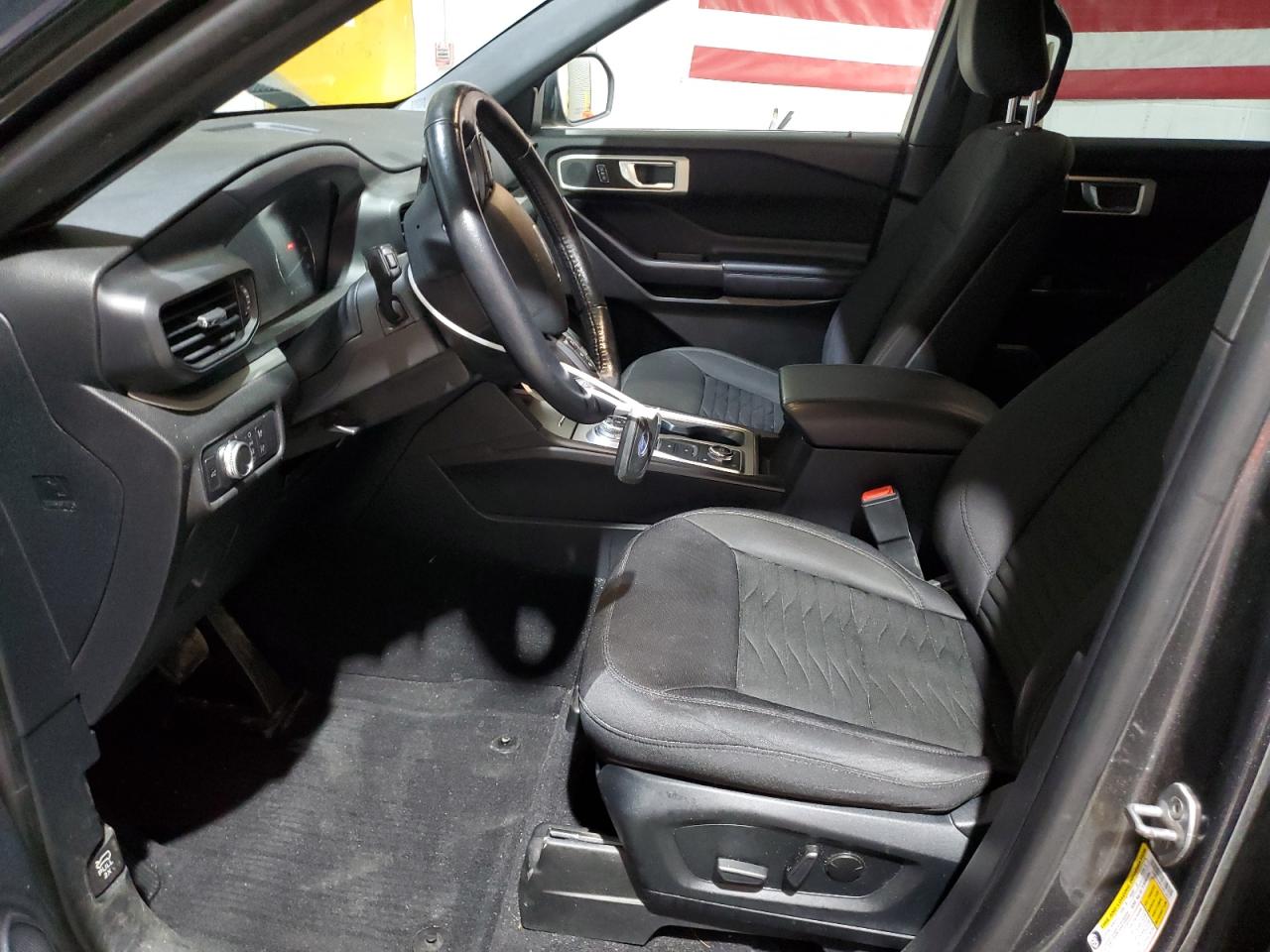 Ford Explorer Xlt Image 5