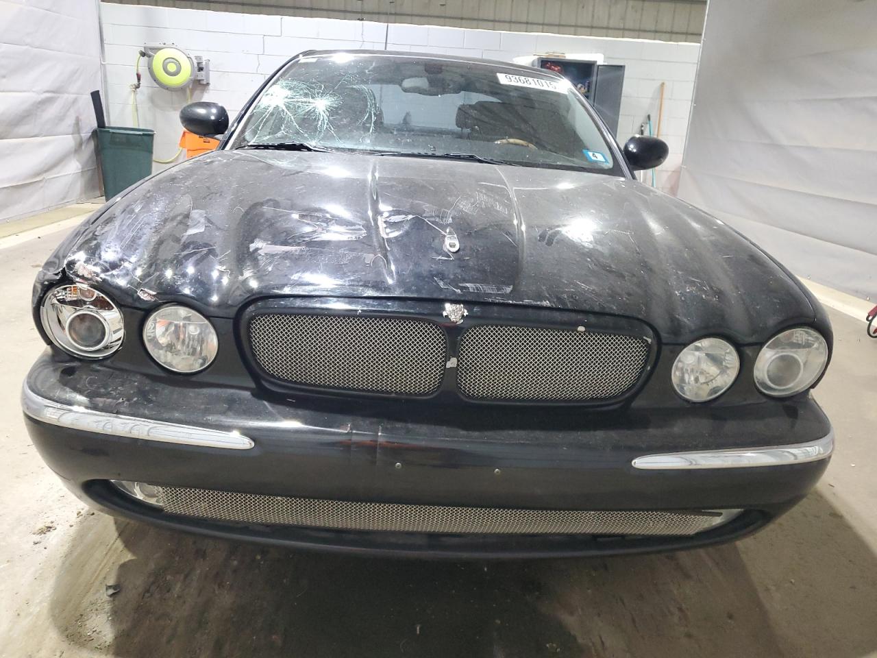 Jaguar Xj8 Image 5