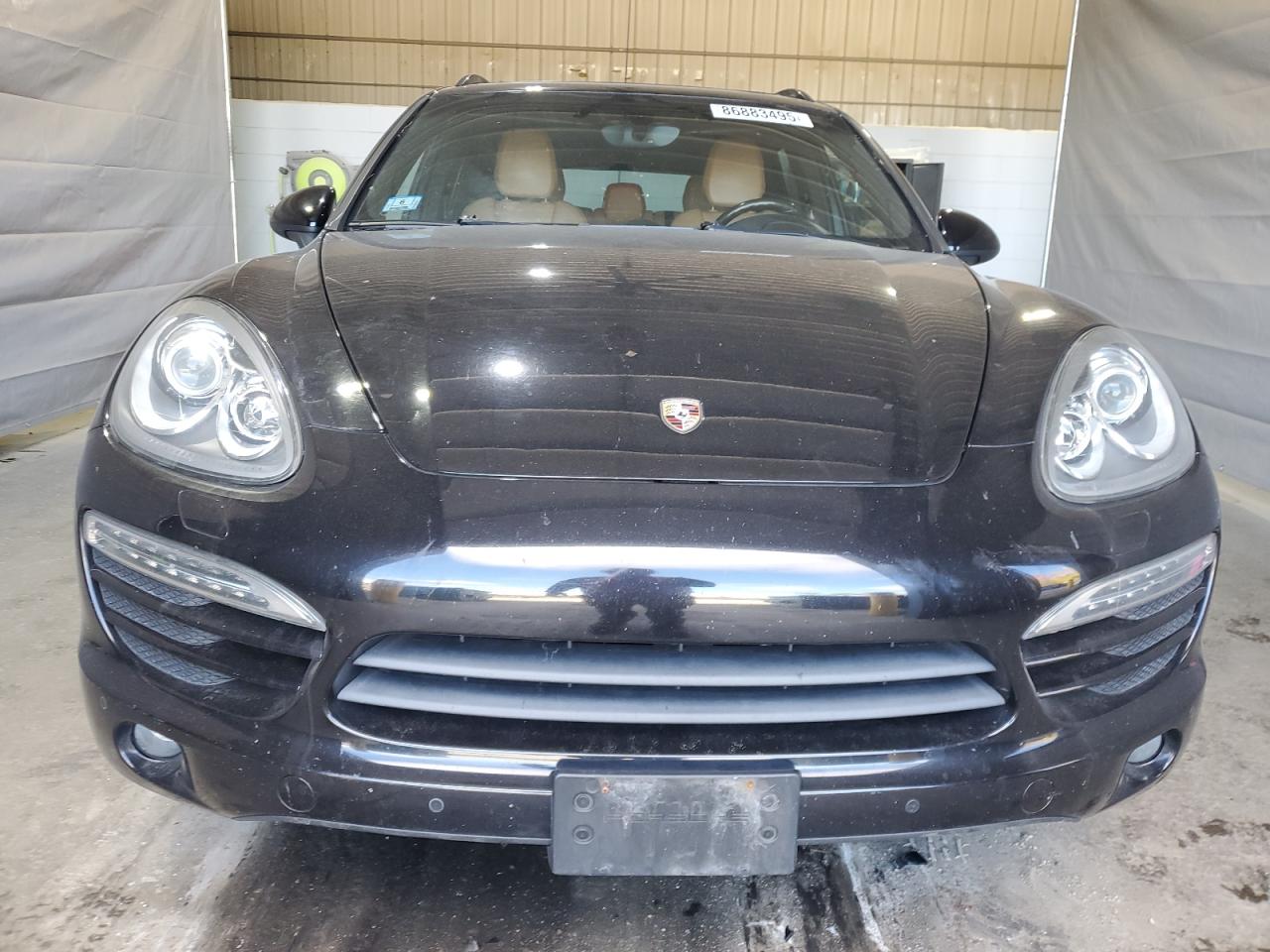 Porsche Cayenne Image 3