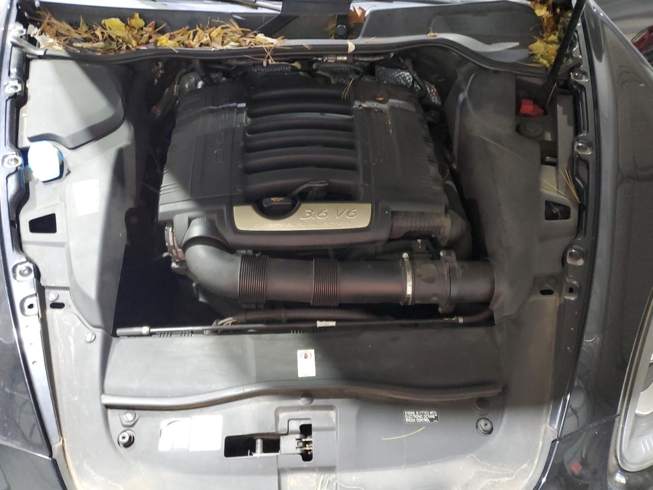 Porsche Cayenne Image 12