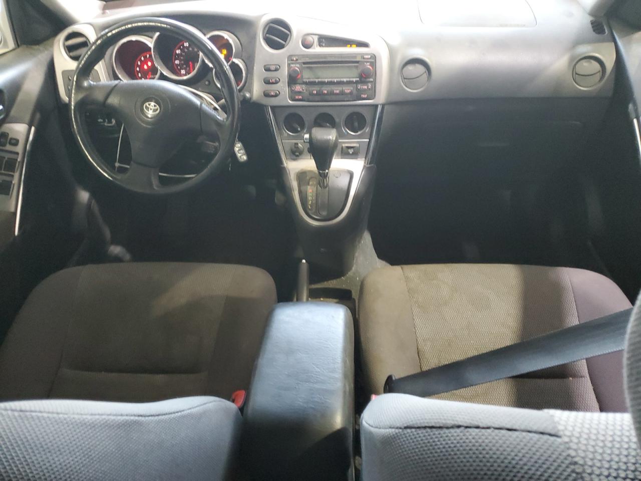 Toyota Corolla Base Image 9