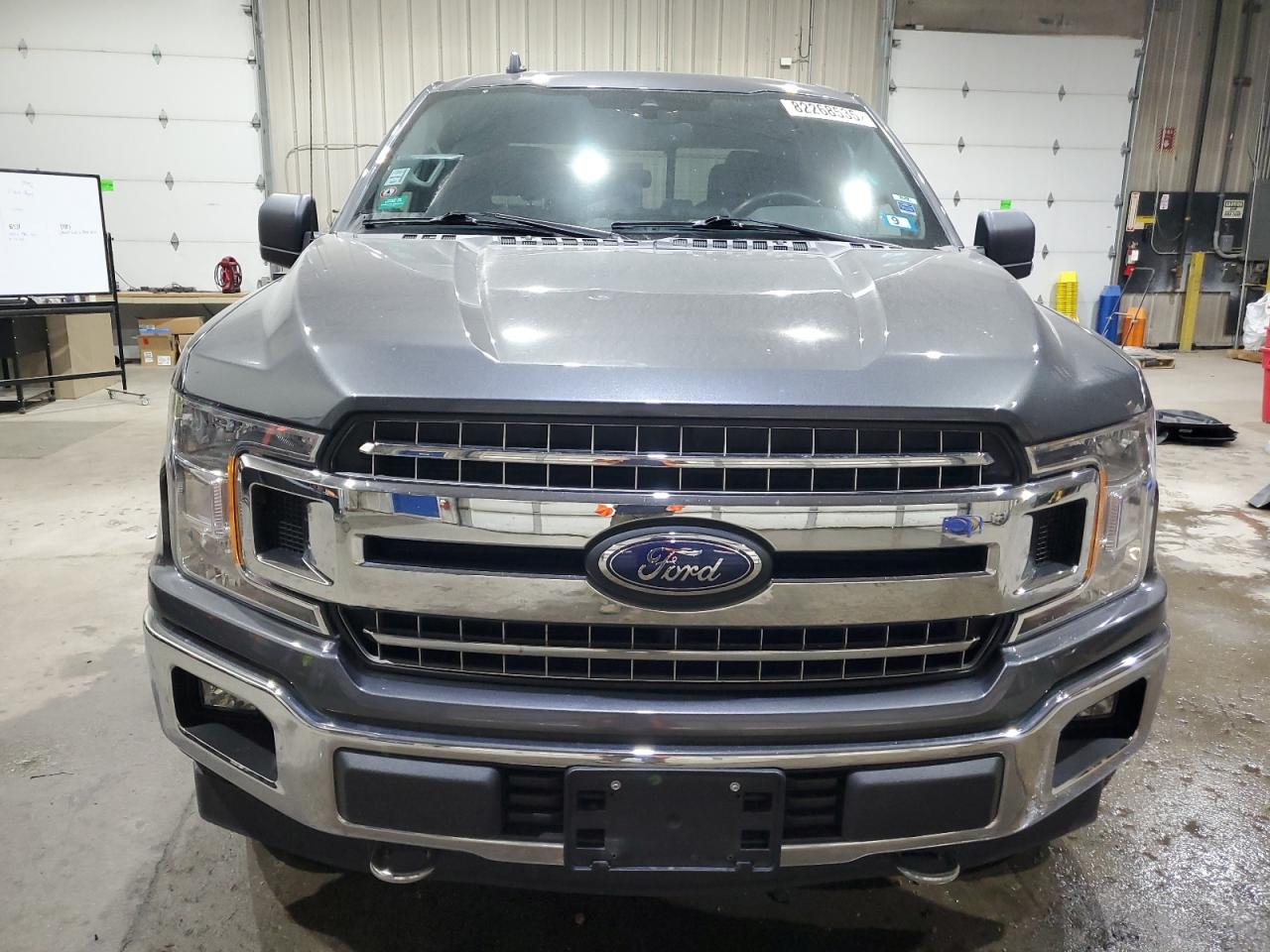 Ford F-150 Supercrew Image 6
