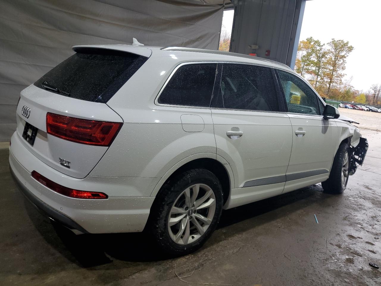 Audi Q7 Premium Plus Image 3