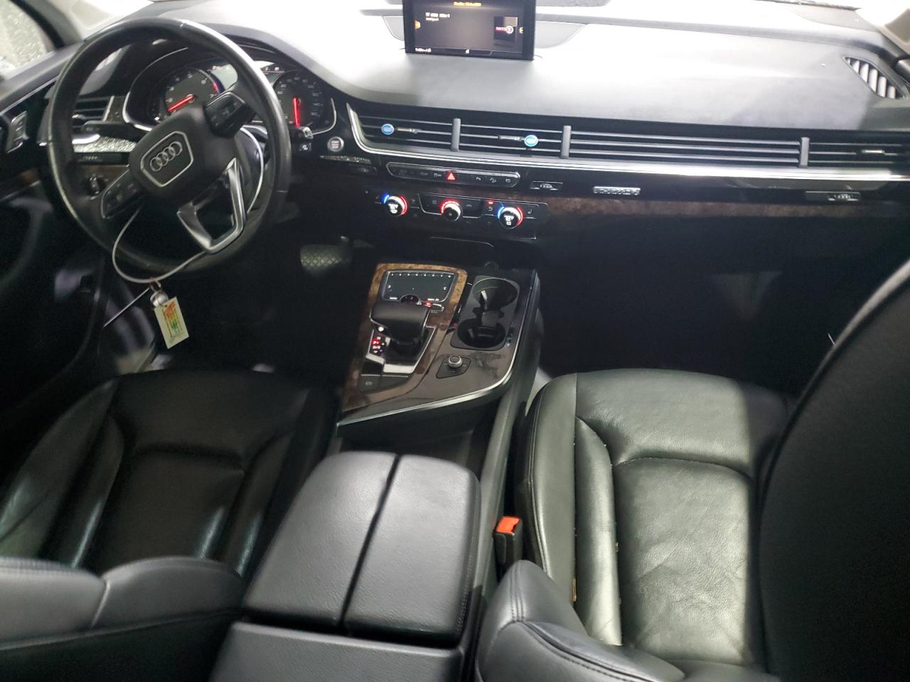 Audi Q7 Premium Plus Image 10