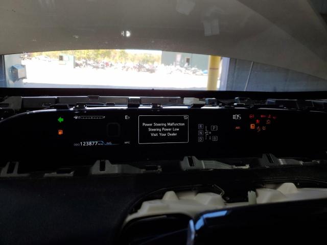 Toyota Prius Image 11