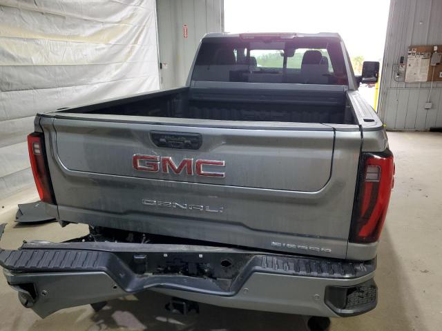 GMC Sierra K2500 Denali Image 5