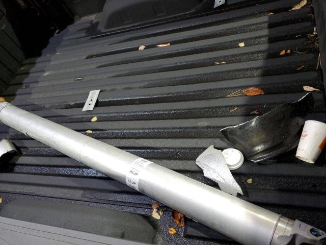 GMC Sierra K2500 Denali Image 13