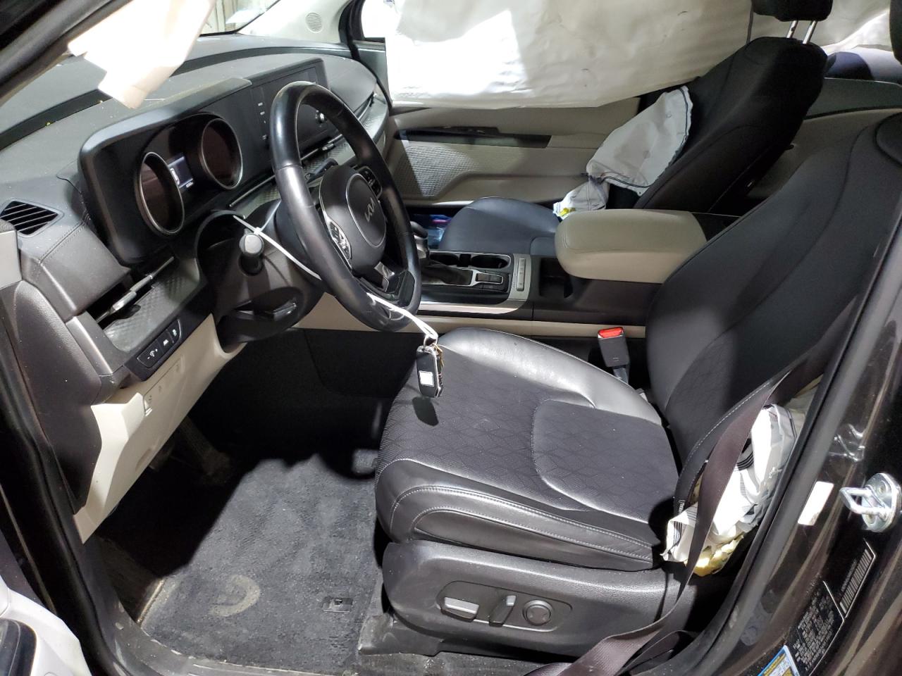 Kia Carnival Lx Image 5
