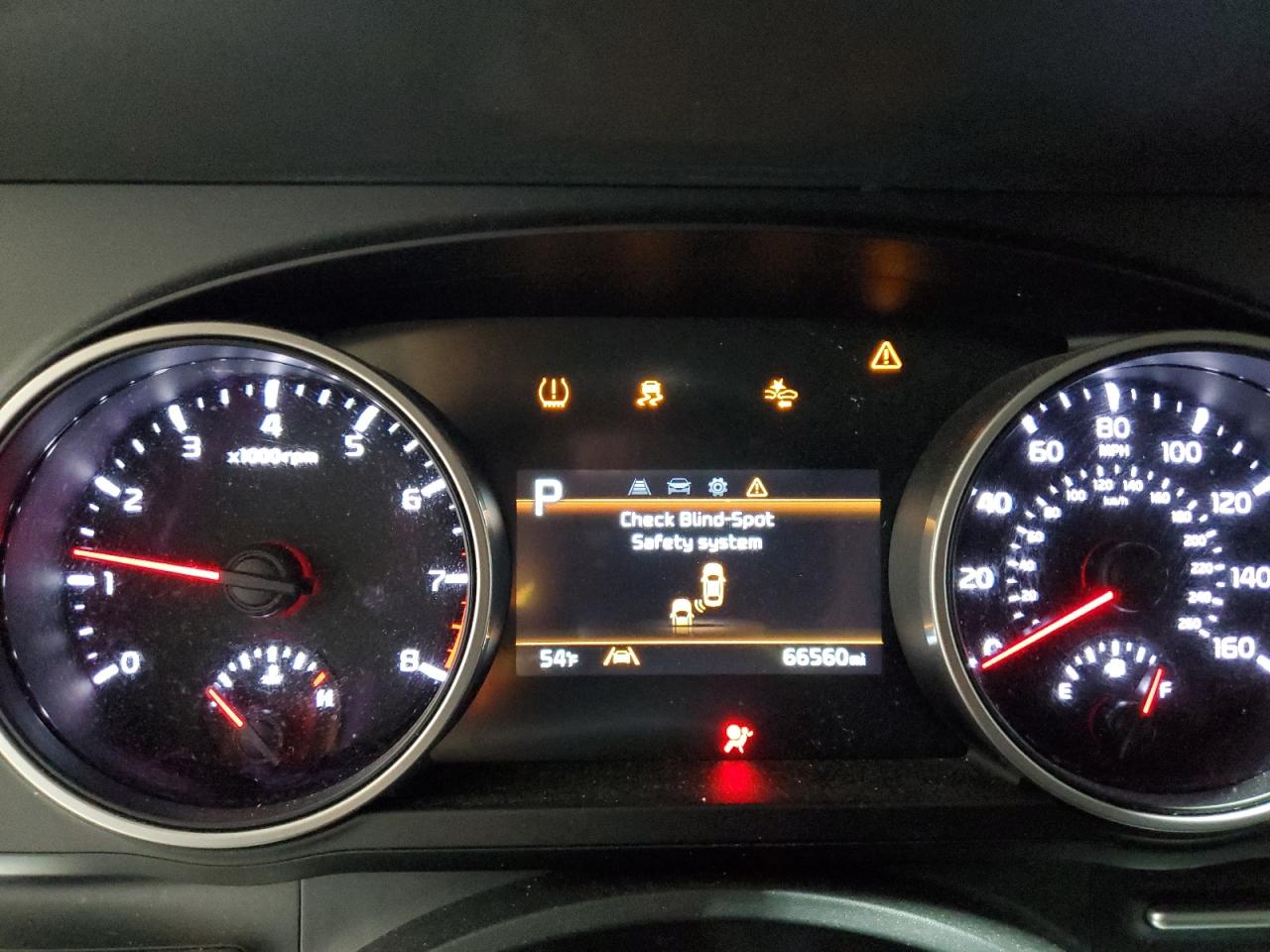 Kia Carnival Lx Image 12