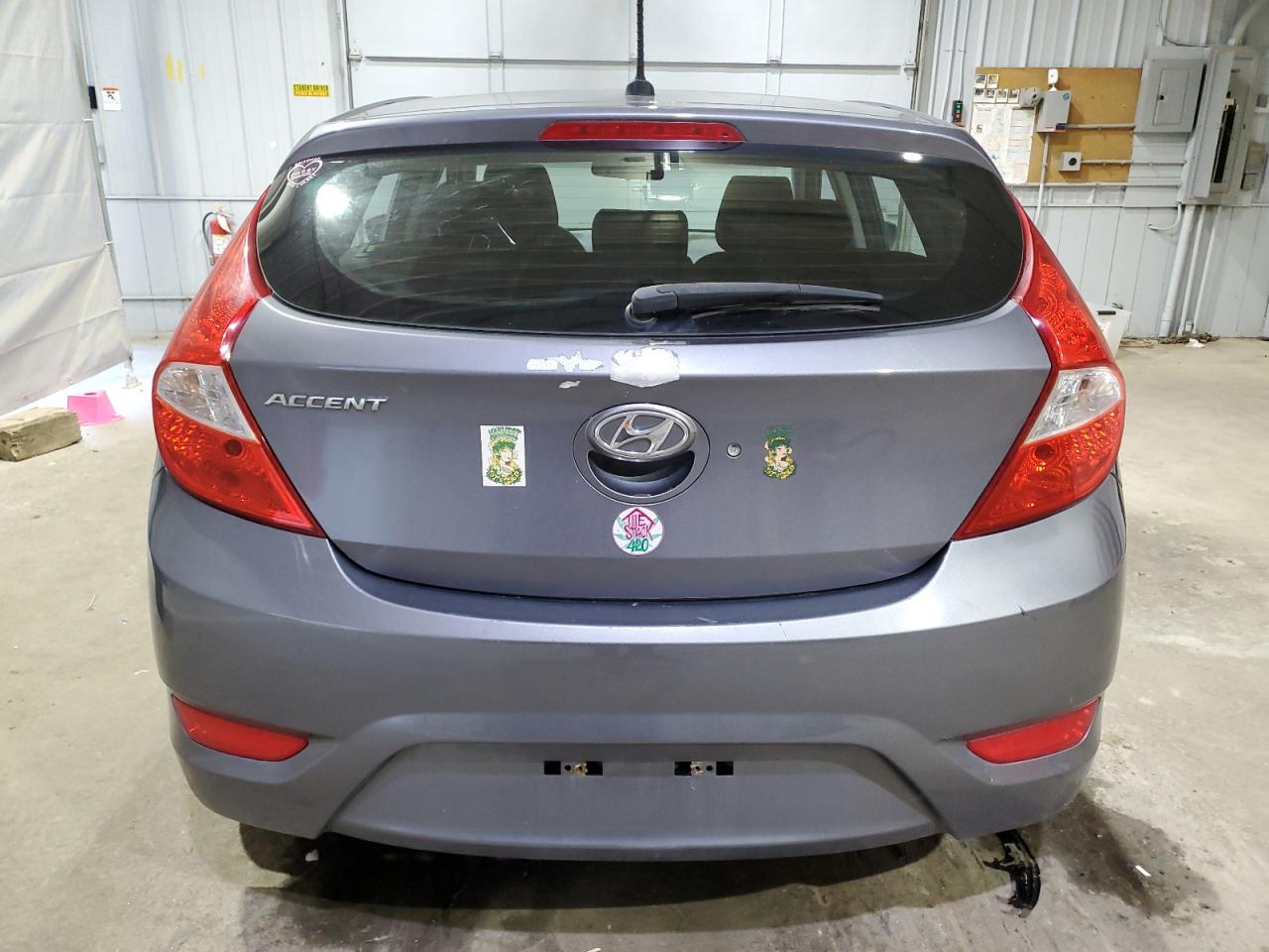 Hyundai ACCENT Se Image 4