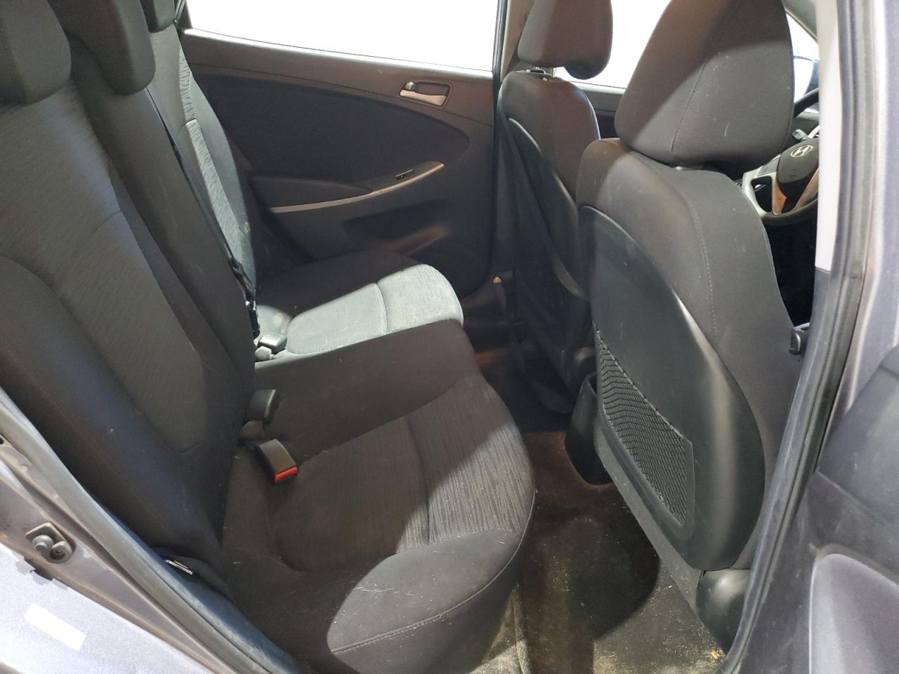 Hyundai ACCENT Se Image 10