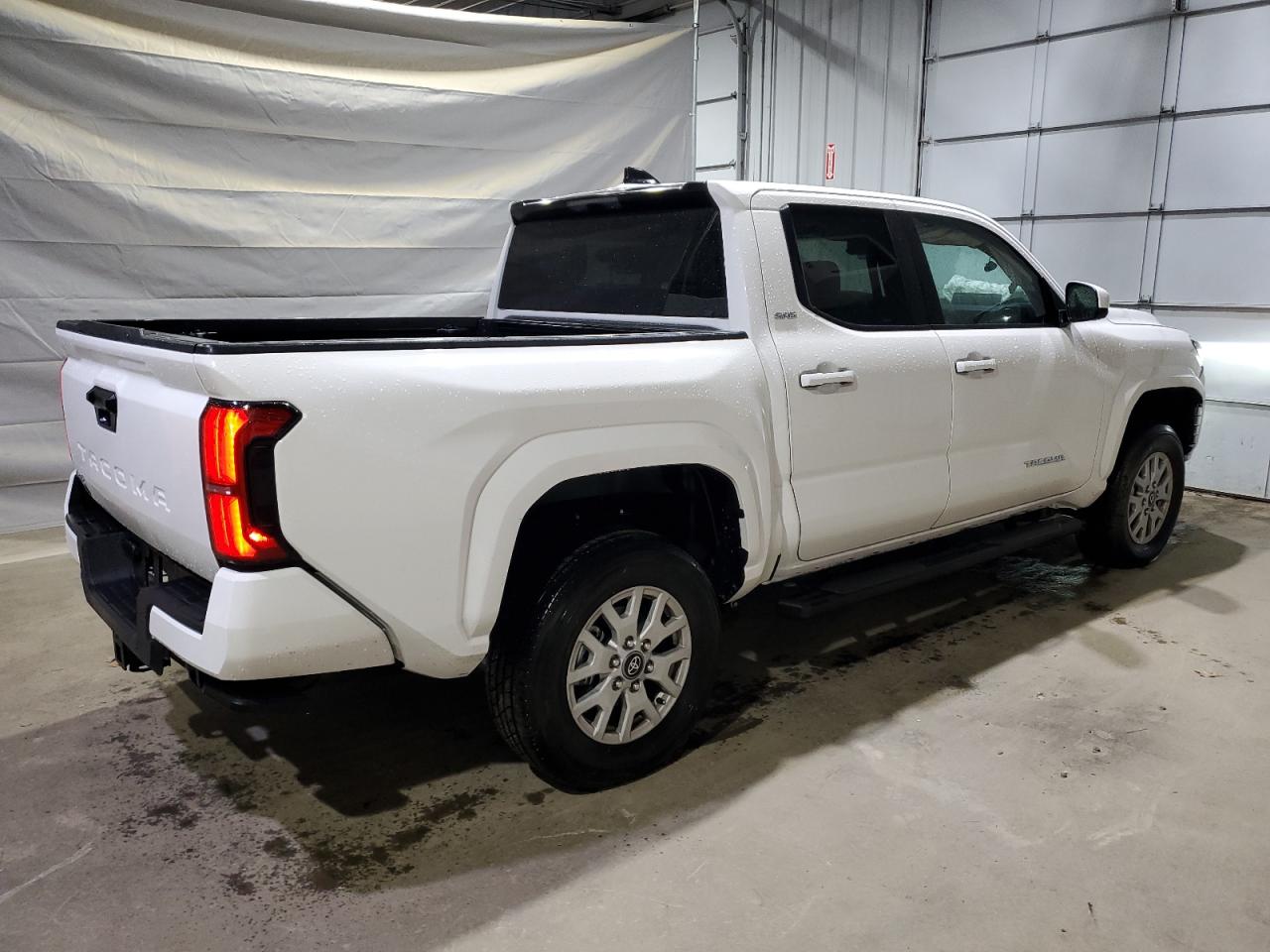 Toyota Tacoma Double Cab Image 5