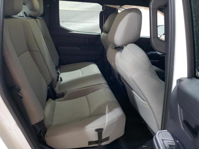 Toyota Tacoma Double Cab Image 10