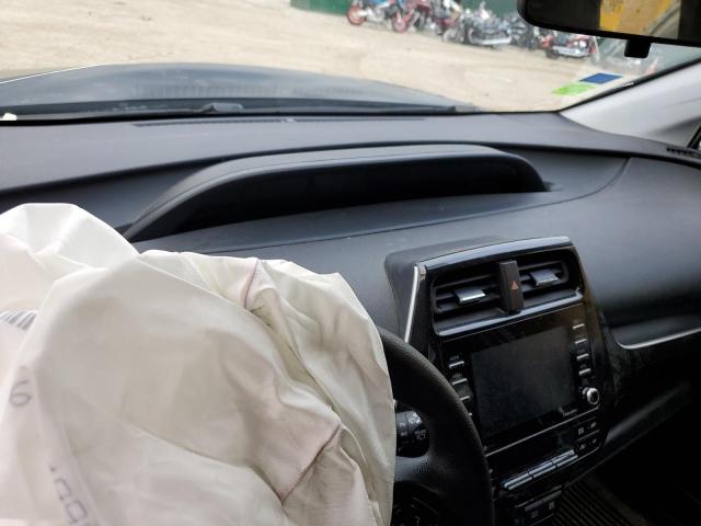 Toyota Prius Le Image 9