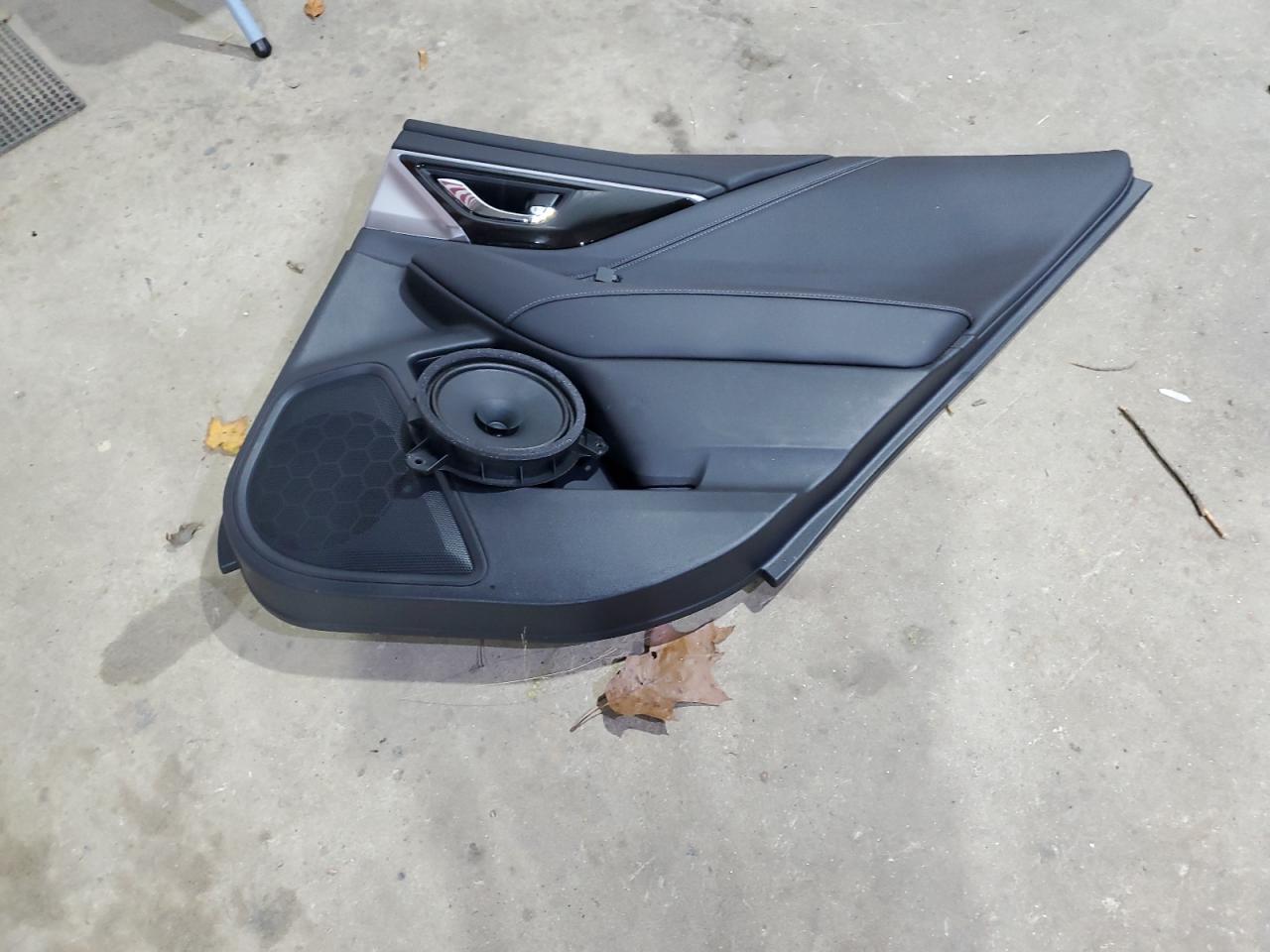 Subaru Outback Limited Image 7