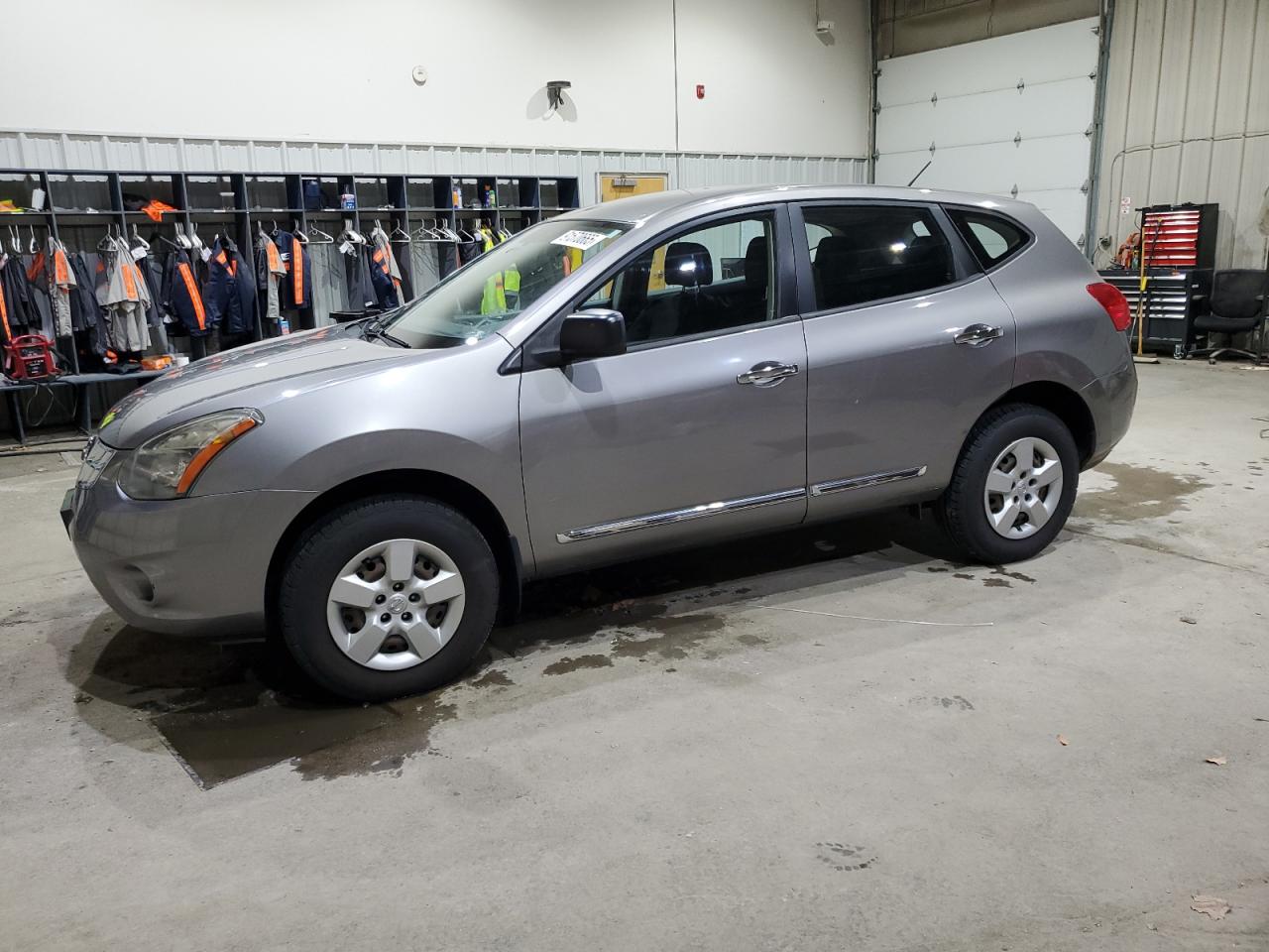 Nissan Rogue S Image 1