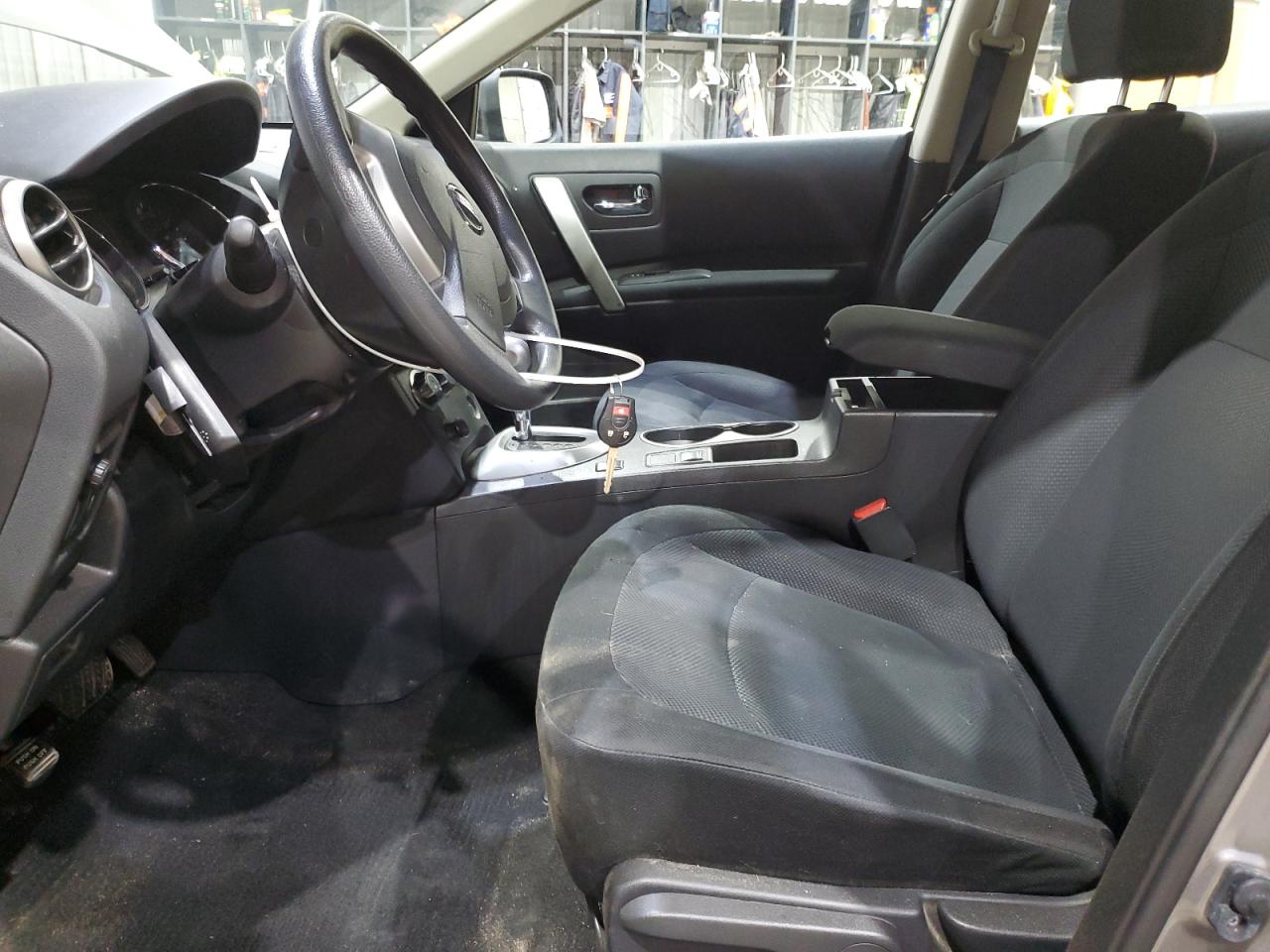 Nissan Rogue S Image 4