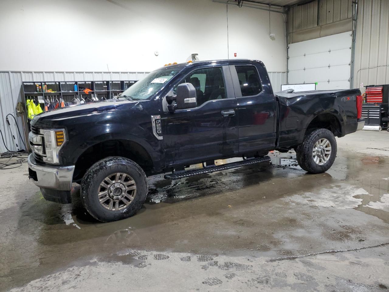 Ford F-250 Super Duty Image 1