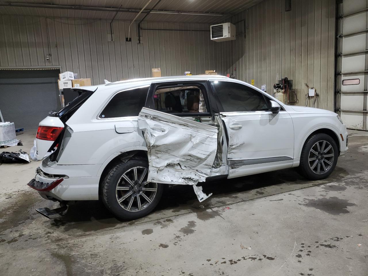 Audi Q7 Premium Plus Image 8