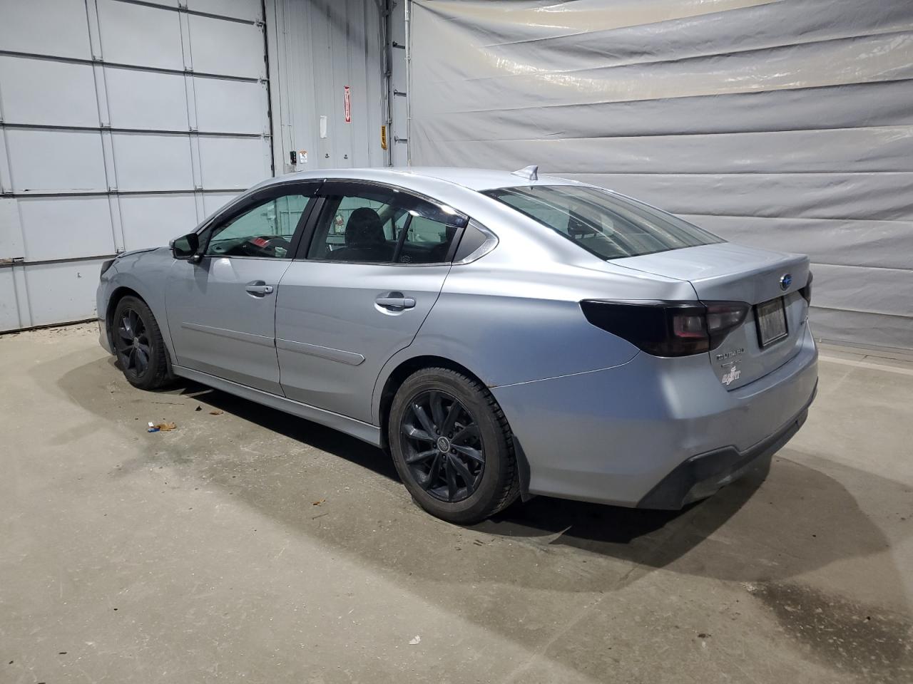 Subaru Legacy Premium Image 7