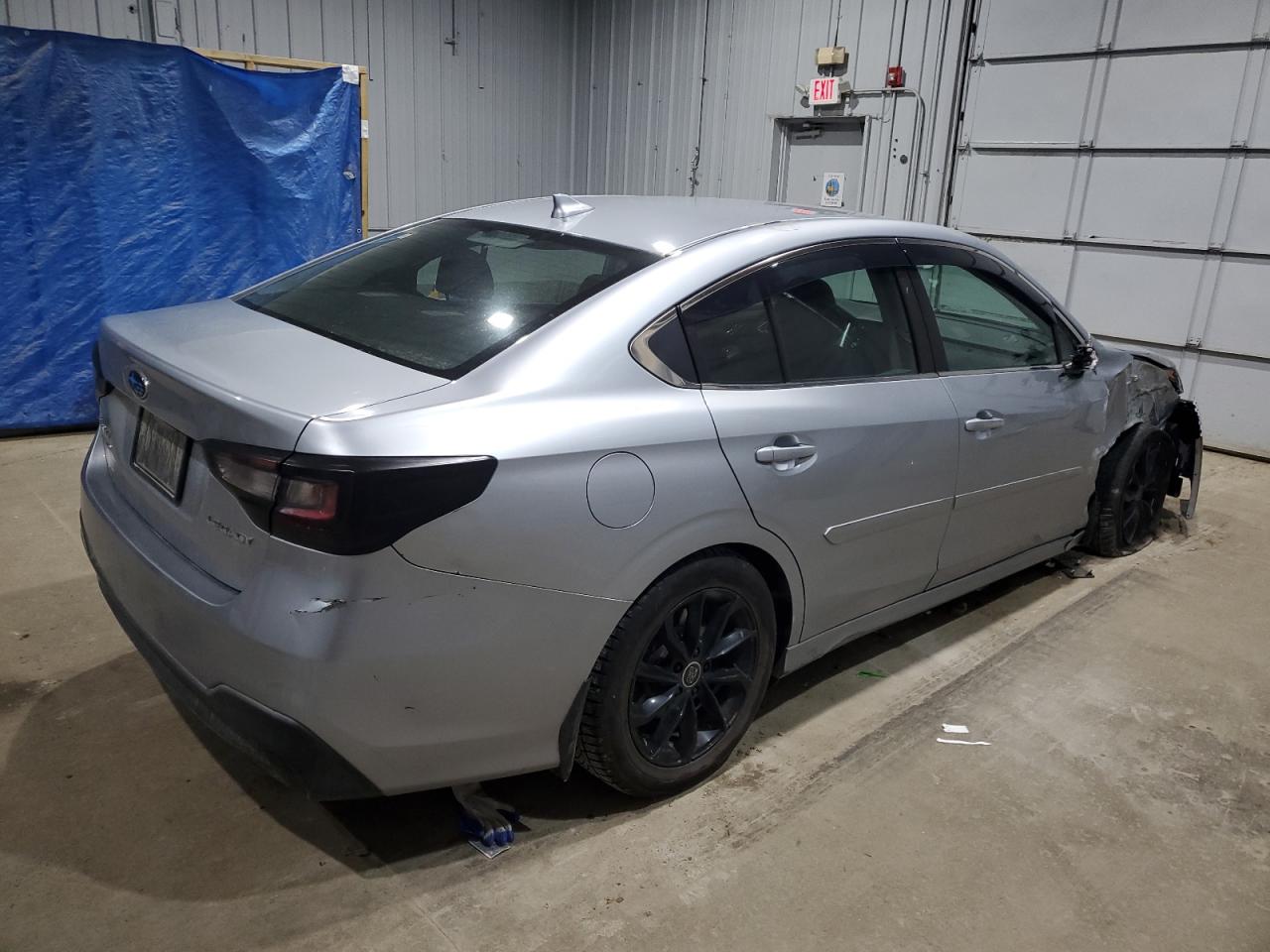 Subaru Legacy Premium Image 6