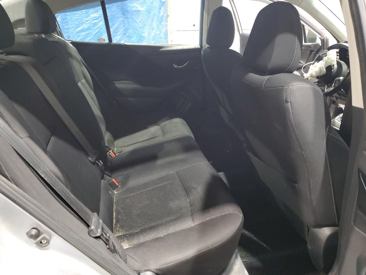 Subaru Legacy Premium Image 10