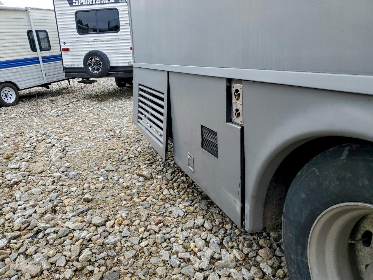 Freightliner Chassis X Line Motor Home Image 9