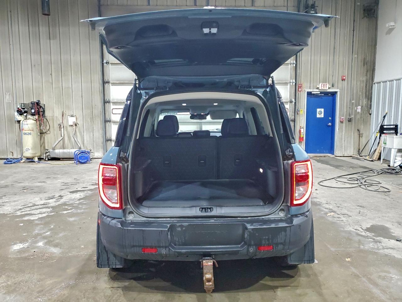 Ford Bronco Outer Banks Image 2