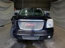 GMC Yukon Denali Image 10