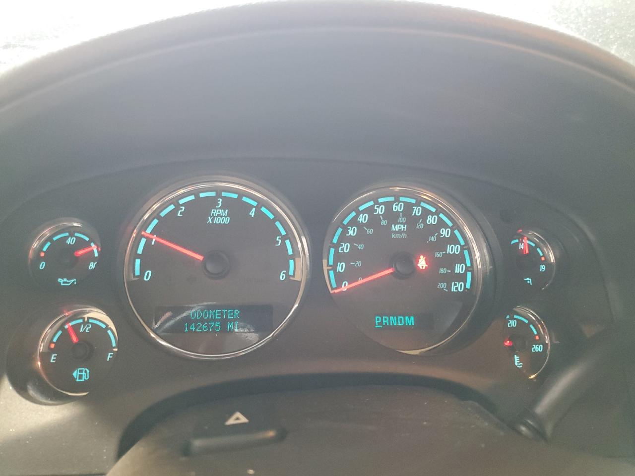 GMC Yukon Denali Image 13