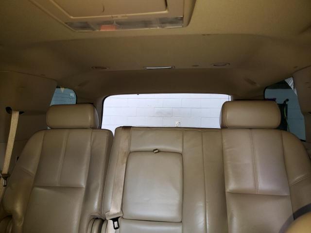 GMC Yukon Denali Image 4