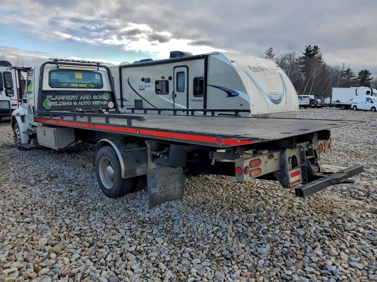 International 4300 4300 Image 2