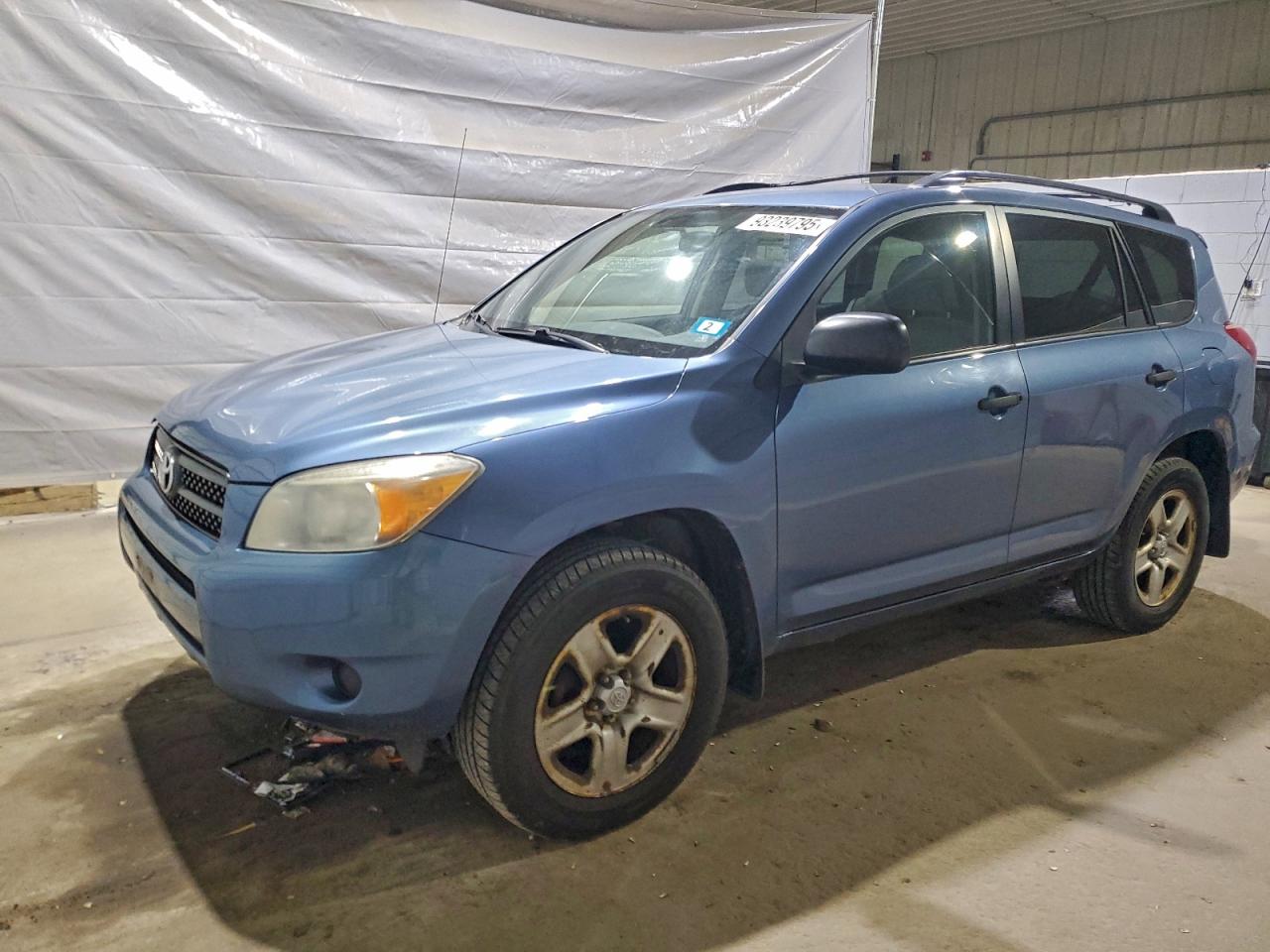 Toyota RAV4 Image 1