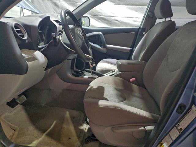 Toyota RAV4 Image 12