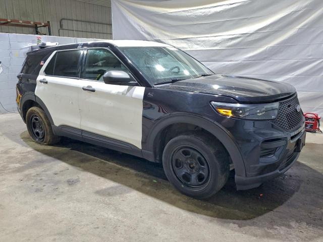 Ford Explorer Police Interceptor Image 3
