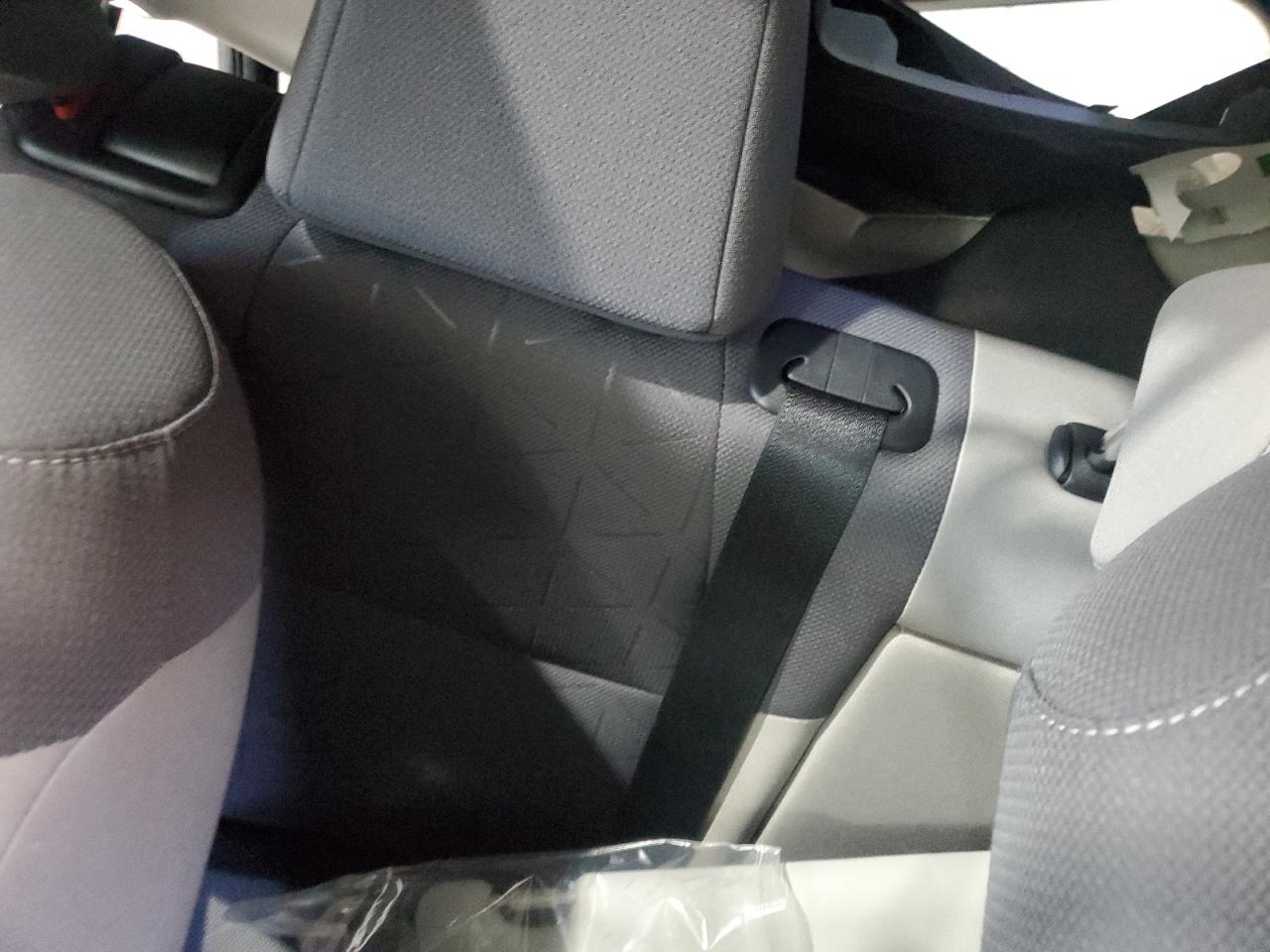 Toyota RAV4 Xle Image 12