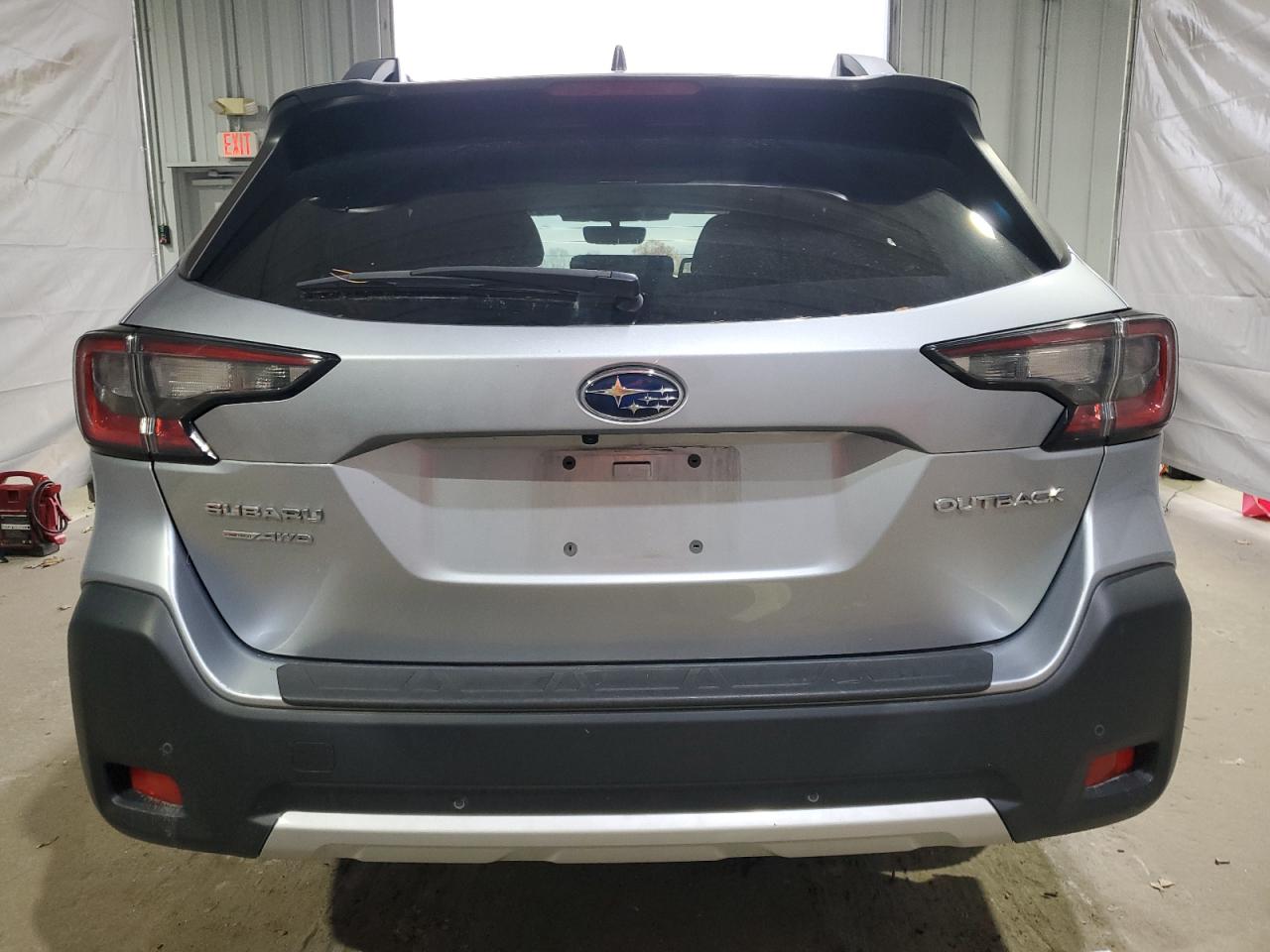 Subaru Outback Limited Image 2