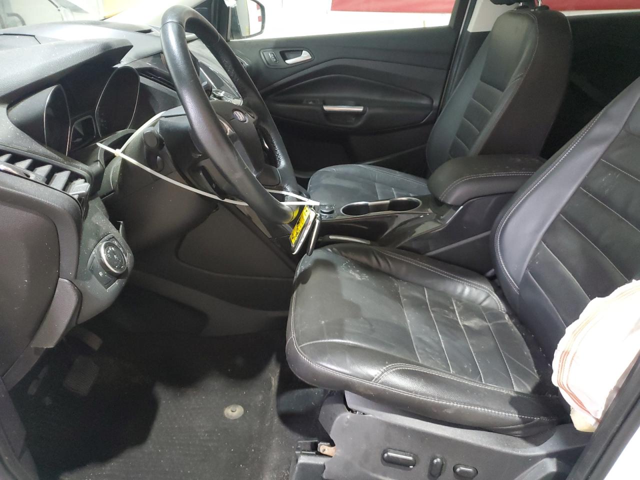 Ford Escape Titanium Image 4