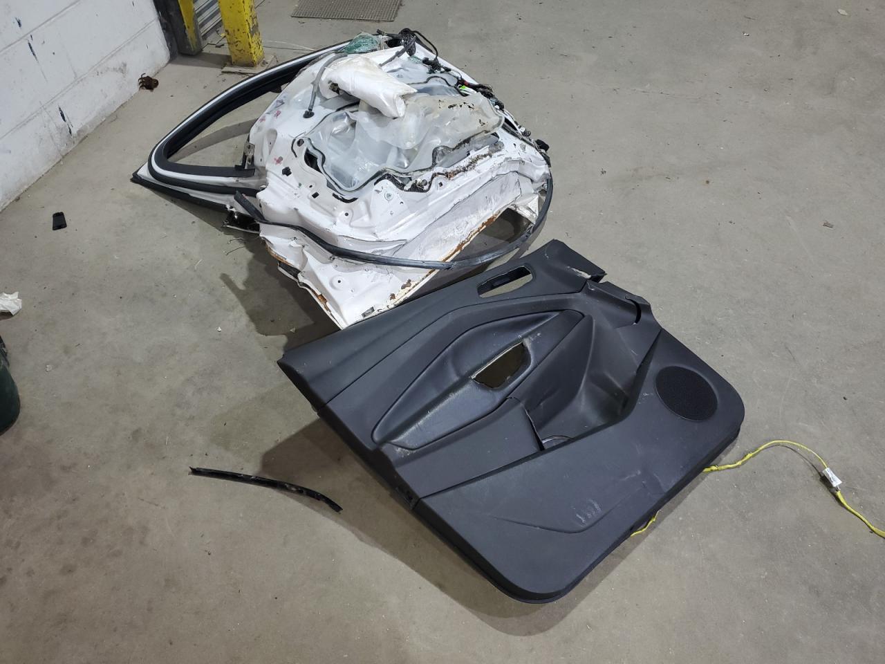 Ford Escape Titanium Image 11