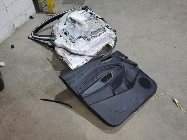 Ford Escape Titanium Image 11