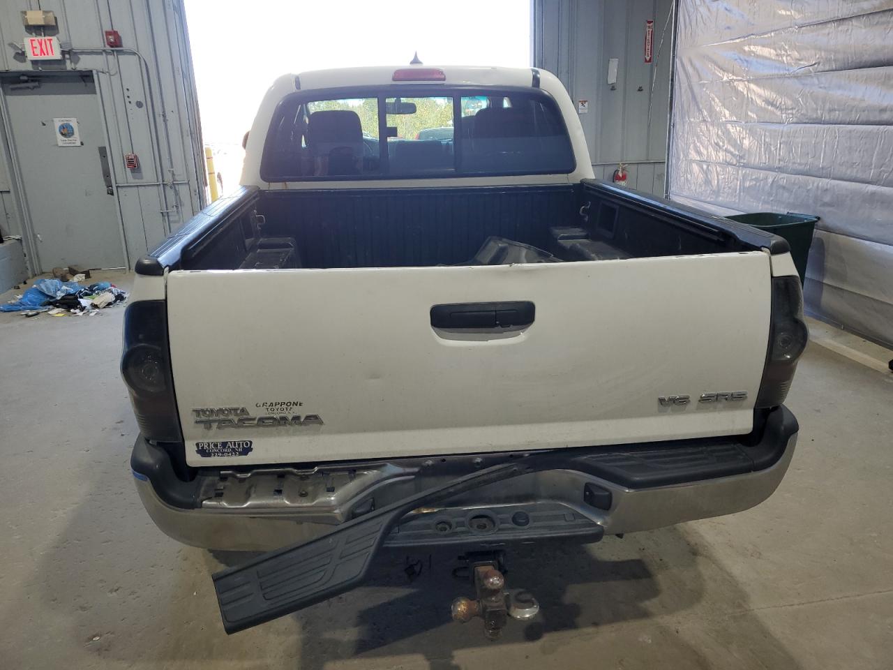 Toyota Tacoma Double Cab Image 3