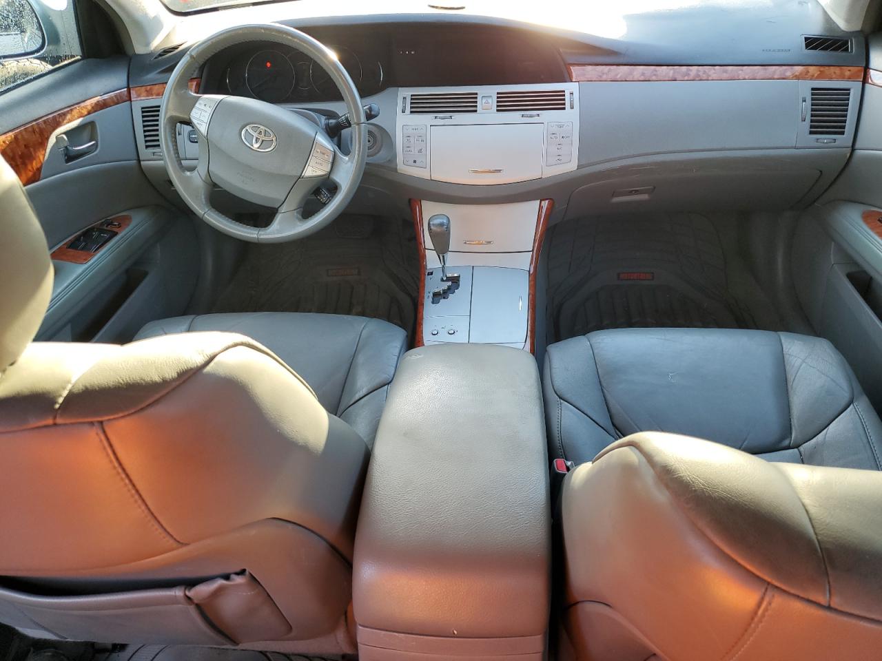 Toyota Avalon Xl Image 5