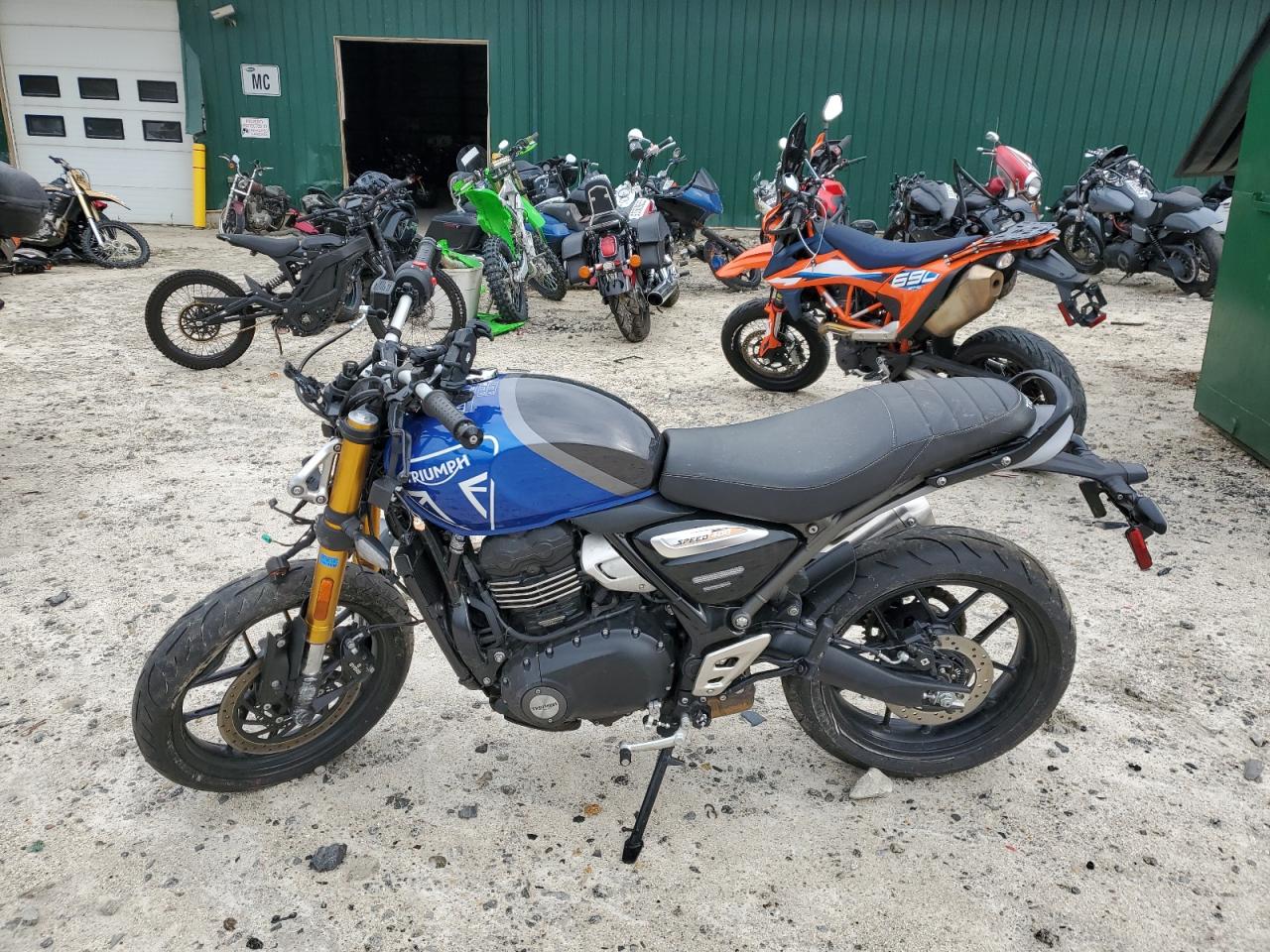 Triumph Car Speed4 400 Image 8